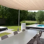 Dom wakacyjny De Noteboom 6-persoons, Verwarmd Prive Zwembad, Hottub, Overdekte Lounge Met Haard, Panorama Sauna, Sunshower, Luxe, Wifi Lievelde