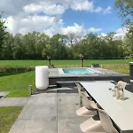 De Noteboom 6-persoons, Verwarmd Prive Zwembad, Hottub, Overdekte Lounge Met Haard, Panorama Sauna, Sunshower, Luxe, Wifi Lievelde