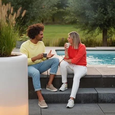 Holiday home De Noteboom 6-persoons, Verwarmd Prive Zwembad, Hottub, Overdekte Lounge Met Haard, Panorama Sauna, Sunshower, Luxe, Wifi Lievelde