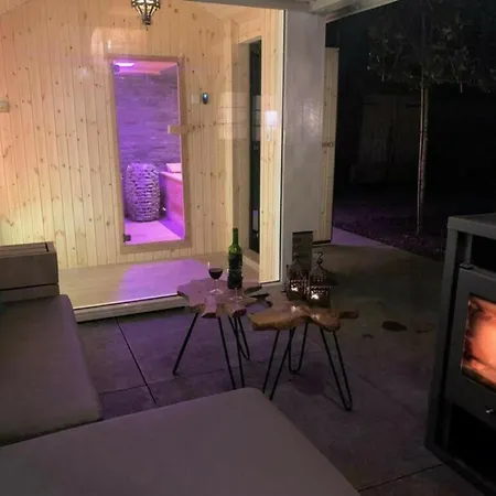 Nyaraló De Noteboom 6-persoons, Verwarmd Prive Zwembad, Hottub, Overdekte Lounge Met Haard, Panorama Sauna, Sunshower, Luxe, Wifi Lievelde