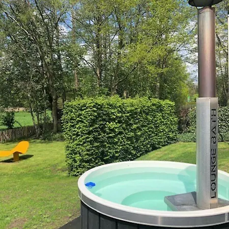 De Noteboom 6-persoons, Verwarmd Prive Zwembad, Hottub, Overdekte Lounge Met Haard, Panorama Sauna, Sunshower, Luxe, Wifi Lievelde