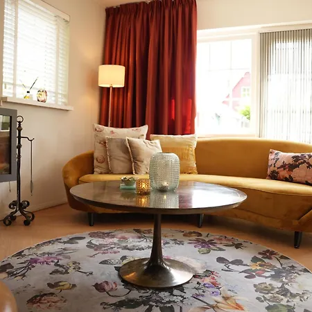 Ferienhaus De Noteboom 6-persoons, Verwarmd Prive Zwembad, Hottub, Overdekte Lounge Met Haard, Panorama Sauna, Sunshower, Luxe, Wifi