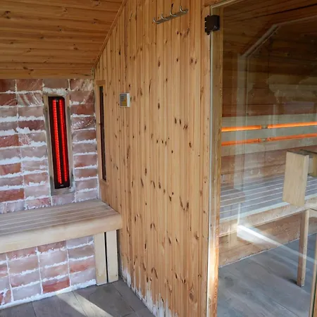 Ferienhaus De Noteboom 6-persoons, Verwarmd Prive Zwembad, Hottub, Overdekte Lounge Met Haard, Panorama Sauna, Sunshower, Luxe, Wifi Lievelde