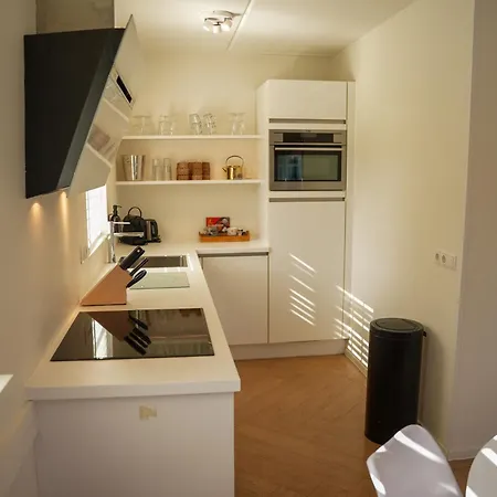 De Noteboom 6-persoons, Verwarmd Prive Zwembad, Hottub, Overdekte Lounge Met Haard, Panorama Sauna, Sunshower, Luxe, Wifi * Lievelde
