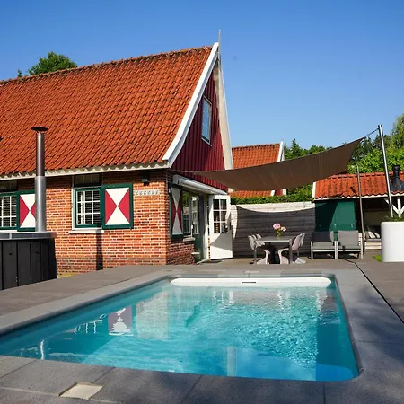 De Noteboom 6-persoons, Verwarmd Prive Zwembad, Hottub, Overdekte Lounge Met Haard, Panorama Sauna, Sunshower, Luxe, Wifi