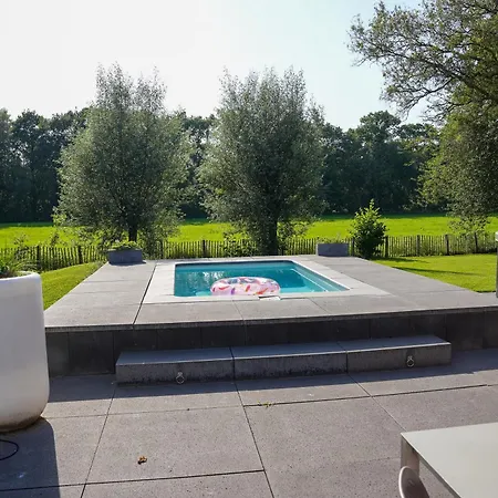Ferienhaus De Noteboom 6-persoons, Verwarmd Prive Zwembad, Hottub, Overdekte Lounge Met Haard, Panorama Sauna, Sunshower, Luxe, Wifi