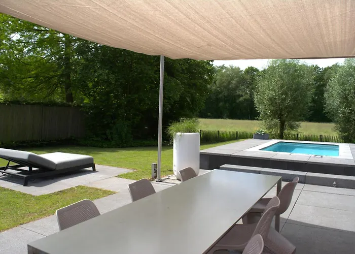 Ferienhaus De Noteboom 6-persoons, Verwarmd Prive Zwembad, Hottub, Overdekte Lounge Met Haard, Panorama Sauna, Sunshower, Luxe, Wifi Lievelde