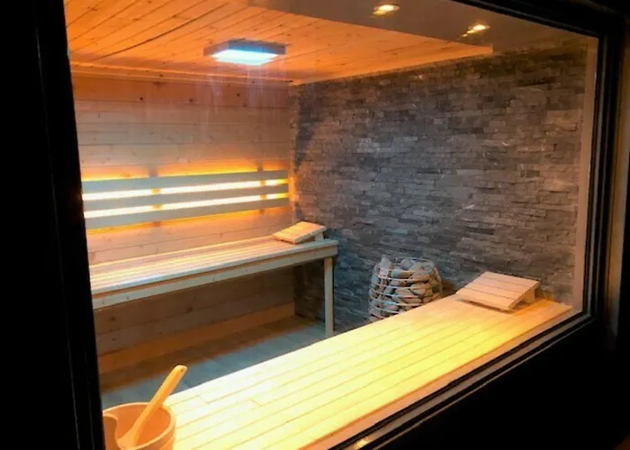 De Noteboom 6-persoons, Verwarmd Prive Zwembad, Hottub, Overdekte Lounge Met Haard, Panorama Sauna, Sunshower, Luxe, Wifi Semesterbostad Lievelde