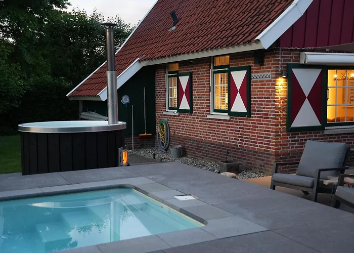 De Noteboom 6-persoons, Verwarmd Prive Zwembad, Hottub, Overdekte Lounge Met Haard, Panorama Sauna, Sunshower, Luxe, Wifi
