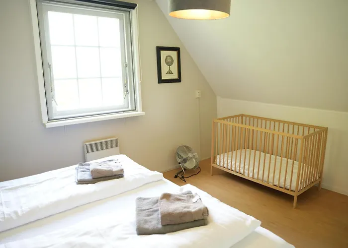 De Noteboom 6-persoons, Verwarmd Prive Zwembad, Hottub, Overdekte Lounge Met Haard, Panorama Sauna, Sunshower, Luxe, Wifi