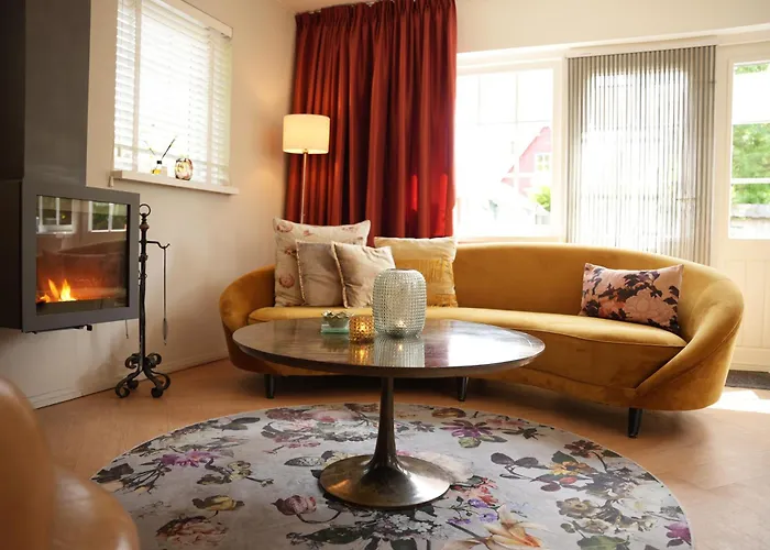 Ferienhaus De Noteboom 6-persoons, Verwarmd Prive Zwembad, Hottub, Overdekte Lounge Met Haard, Panorama Sauna, Sunshower, Luxe, Wifi