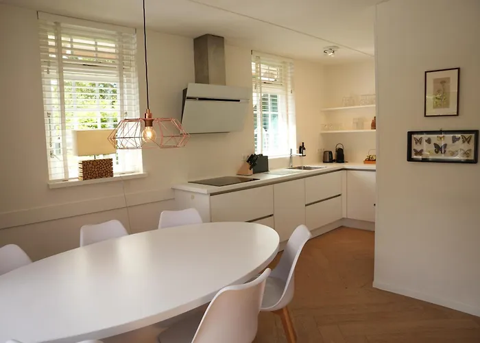 De Noteboom 6-persoons, Verwarmd Prive Zwembad, Hottub, Overdekte Lounge Met Haard, Panorama Sauna, Sunshower, Luxe, Wifi