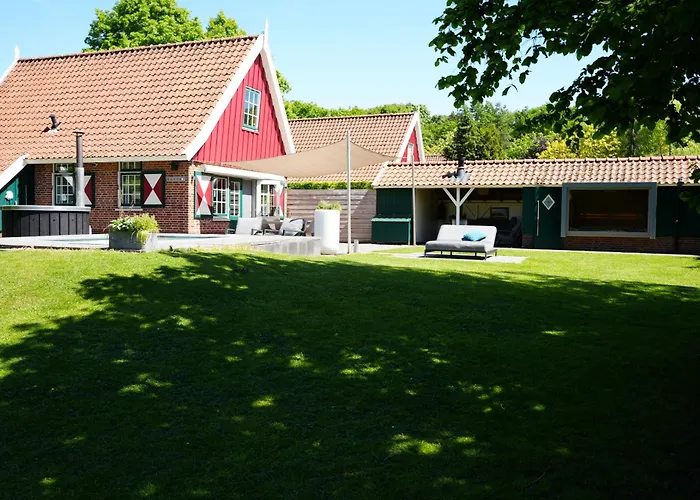 Ferienhaus De Noteboom 6-persoons, Verwarmd Prive Zwembad, Hottub, Overdekte Lounge Met Haard, Panorama Sauna, Sunshower, Luxe, Wifi Lievelde