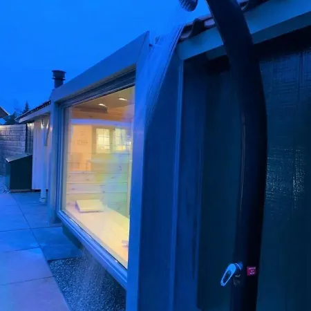 Vakantiehuis De Noteboom 6-persoons, Verwarmd Prive Zwembad, Hottub, Overdekte Lounge Met Haard, Panorama Sauna, Sunshower, Luxe, Wifi Lievelde
