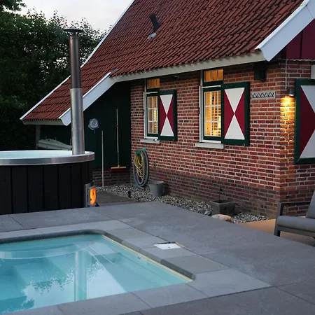 De Noteboom 6-persoons, Verwarmd Prive Zwembad, Hottub, Overdekte Lounge Met Haard, Panorama Sauna, Sunshower, Luxe, Wifi