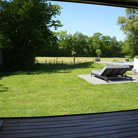 Casa vacanze De Noteboom 6-persoons, Verwarmd Privé Zwembad, Hottub, Overdekte Lounge Met Haard, Panorama Sauna, Sunshower, Luxe, Wifi *