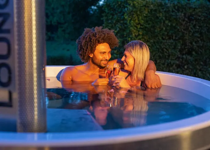 De Noteboom 6-persoons, Verwarmd Privé Zwembad, Hottub, Overdekte Lounge Met Haard, Panorama Sauna, Sunshower, Luxe, Wifi * Lievelde