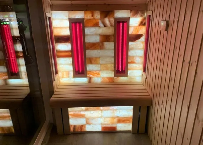 De Noteboom 6-persoons, Verwarmd Privé Zwembad, Hottub, Overdekte Lounge Met Haard, Panorama Sauna, Sunshower, Luxe, Wifi