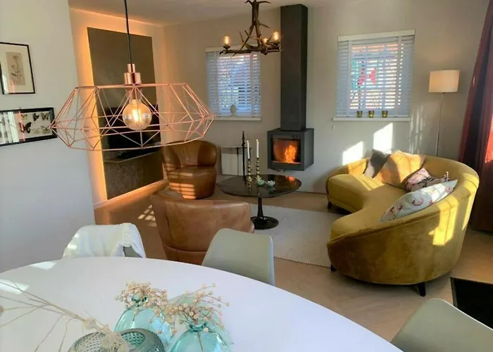 De Noteboom 6-persoons, Verwarmd Privé Zwembad, Hottub, Overdekte Lounge Met Haard, Panorama Sauna, Sunshower, Luxe, Wifi