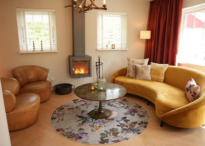 Casa vacanze De Noteboom 6-persoons, Verwarmd Privé Zwembad, Hottub, Overdekte Lounge Met Haard, Panorama Sauna, Sunshower, Luxe, Wifi Lievelde