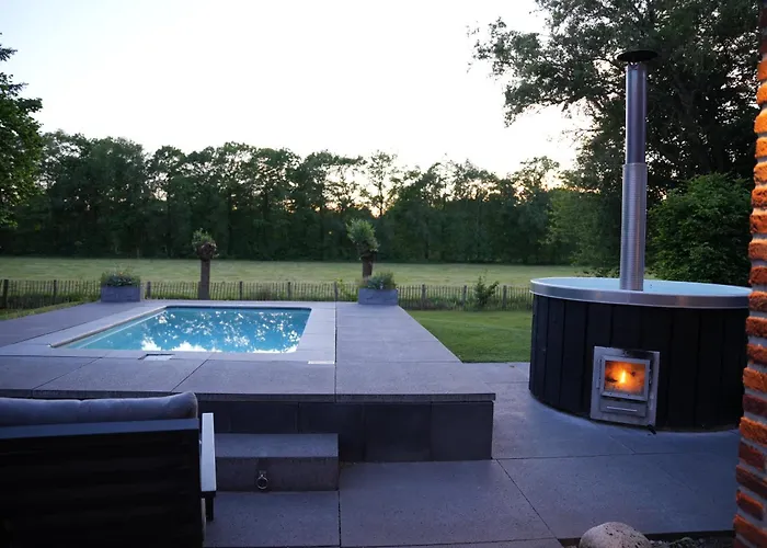 De Noteboom 6-persoons, Verwarmd Privé Zwembad, Hottub, Overdekte Lounge Met Haard, Panorama Sauna, Sunshower, Luxe, Wifi *